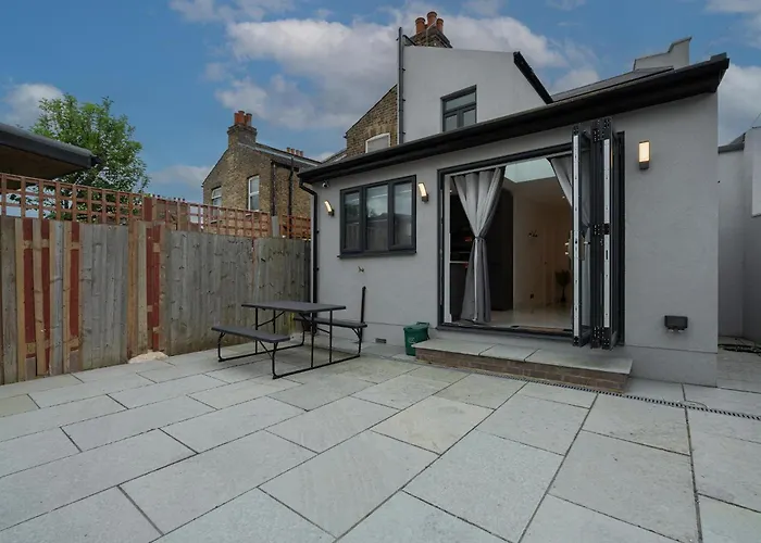 Stunning 3 Bd House-Tottenham Hotspur Stadium-Parking And Wifi Free