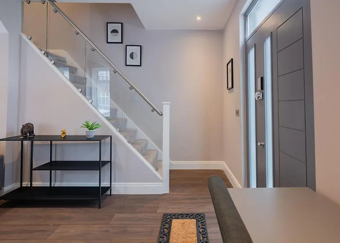 Stunning 3 Bd House-Tottenham Hotspur Stadium-Parking And Wifi Free