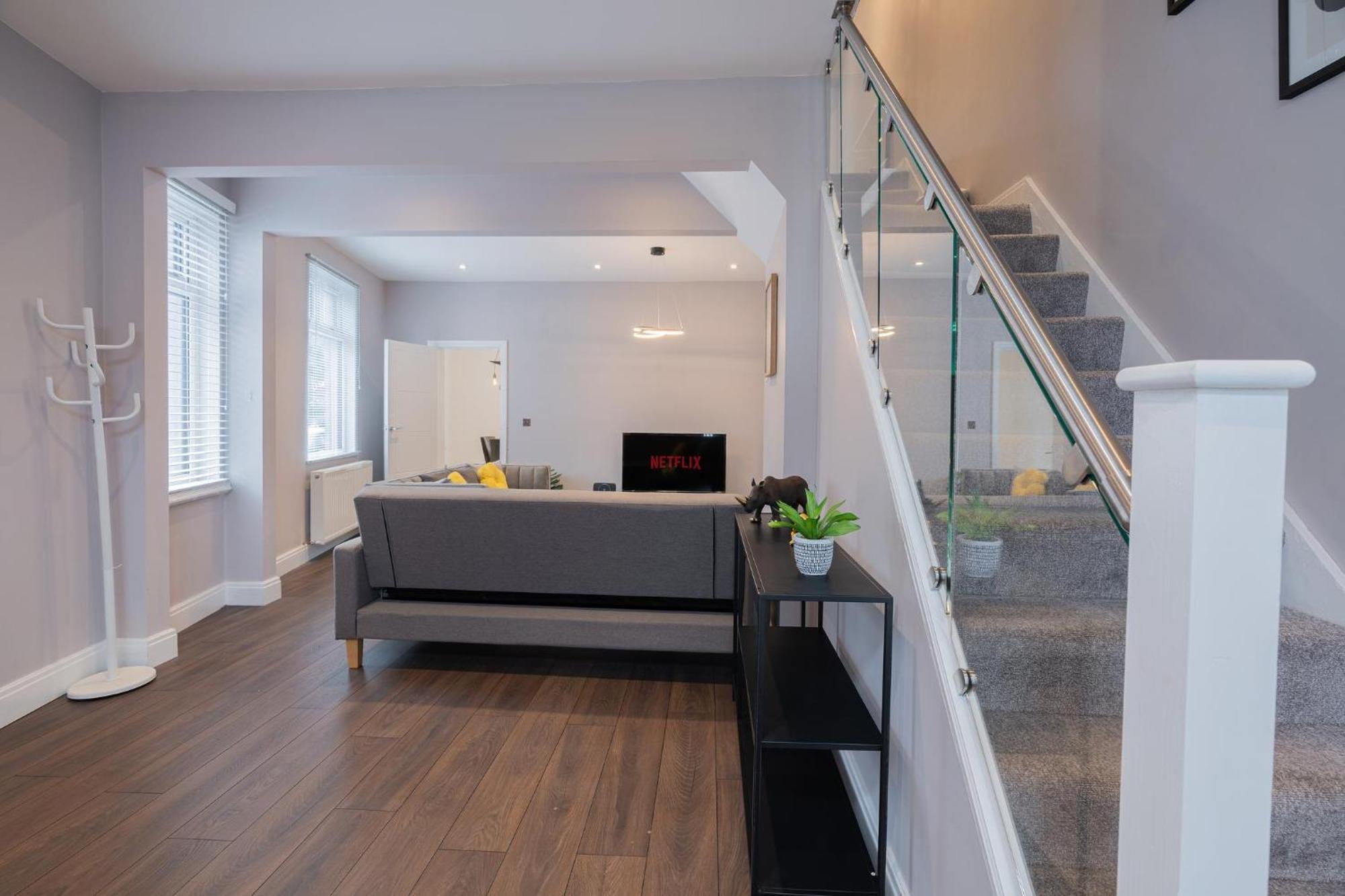 Stunning 3 Bd House-tottenham Hotspur Stadium-parking And Wifi Free Holiday home London