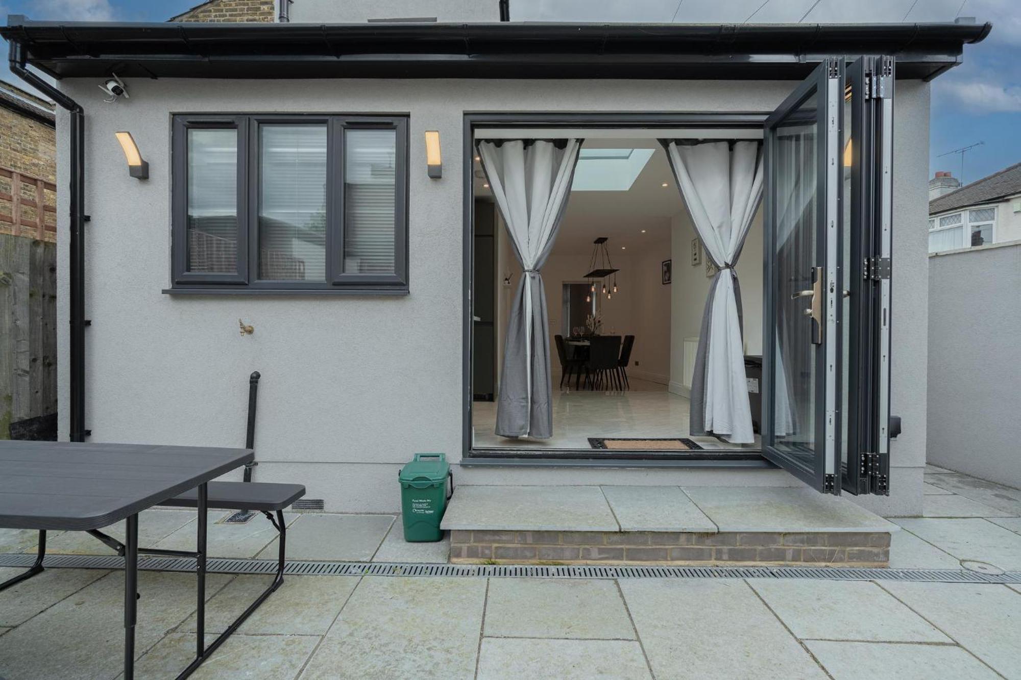 Stunning 3 Bd House-tottenham Hotspur Stadium-parking And Wifi Free Holiday home
